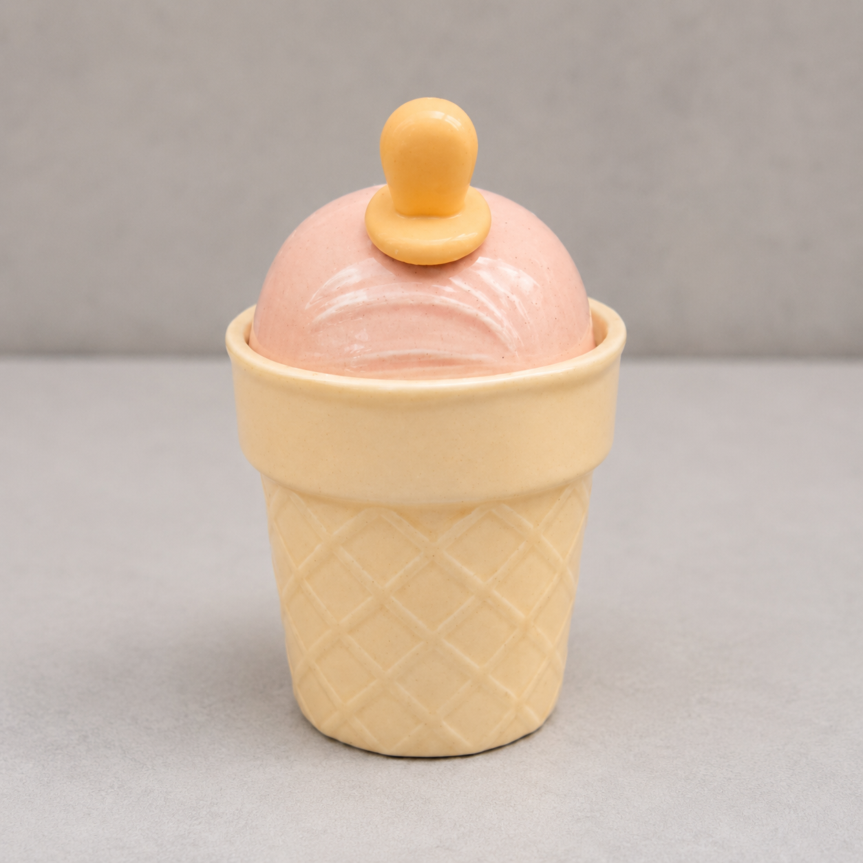 Ice Cream Shape Ceramic Mug with Pink Lid (YM453)