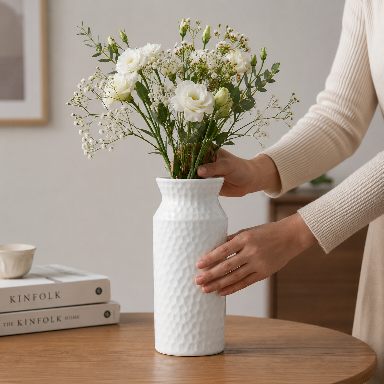 Textured White Ceramic Decorative Vase(YM2334)