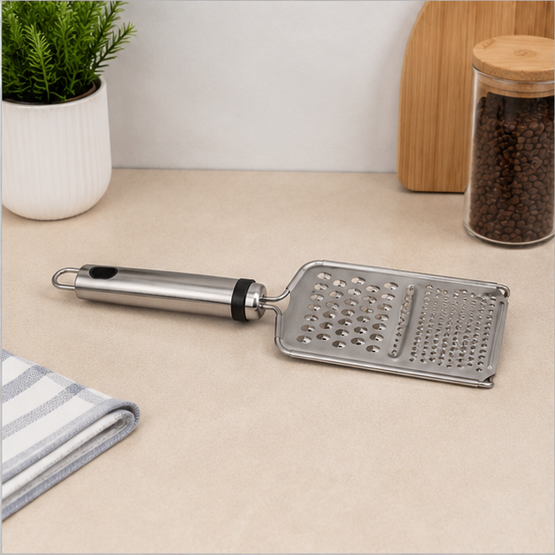 Stainless Steel Vegetable Grater for Kitchen Use (YM177)