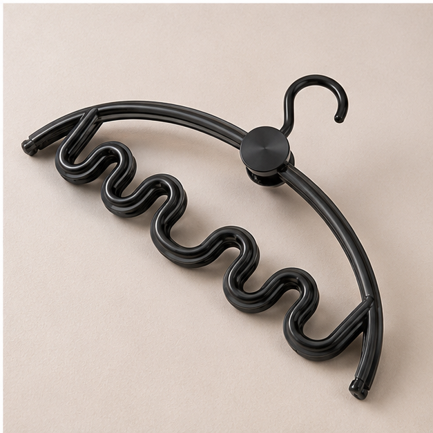 Black Plastic Clothes Hanger for Wardrobe Storage (YM415)