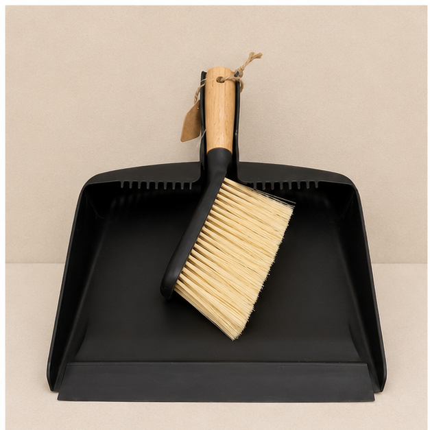 Dustpan and Brush Cleaning Set with Wooden Handle (YM245)