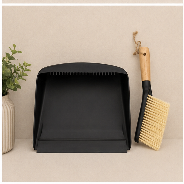 Dustpan and Brush Cleaning Set with Wooden Handle (YM245)